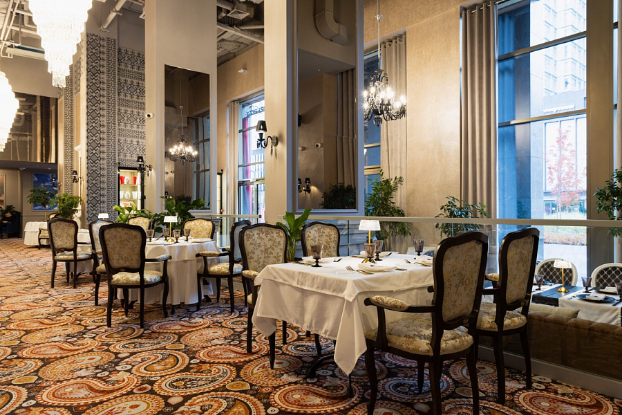 Основной зал